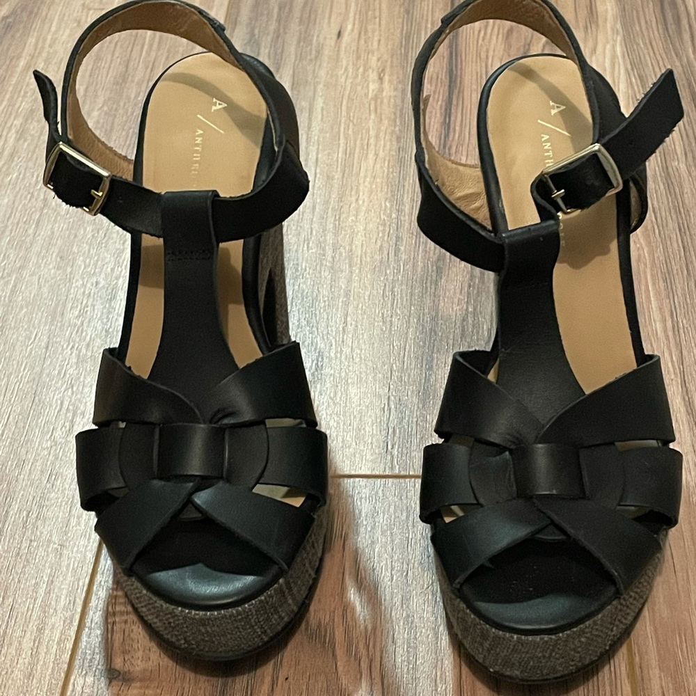 Anthropologie T-Strap Platform Black Sandals (37)